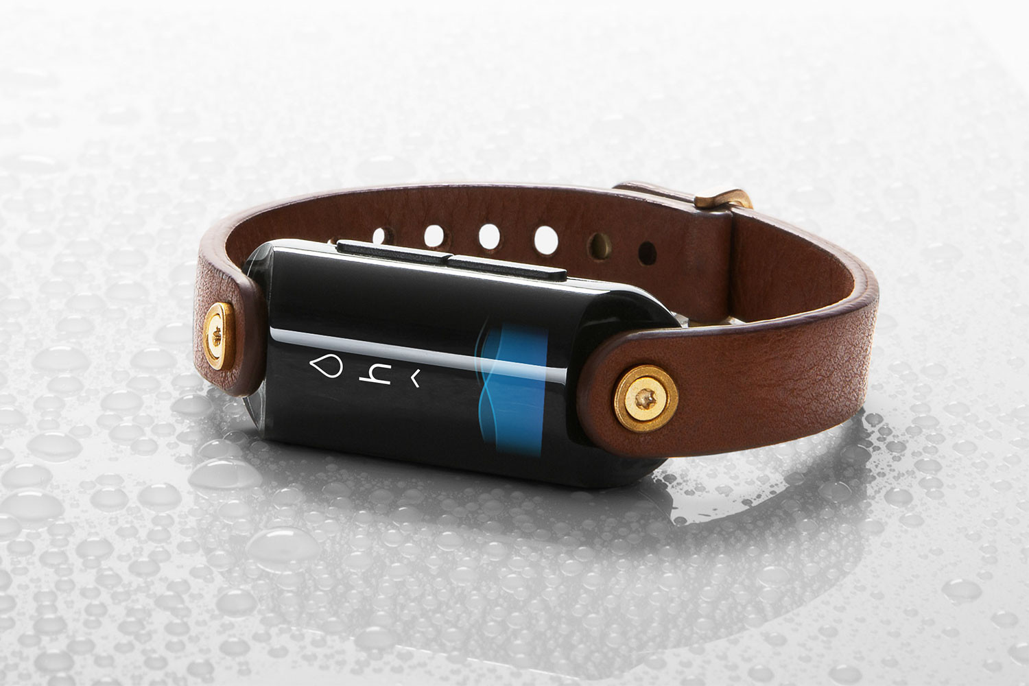 צג הידרציה לביש ראשון של LVL Smartband